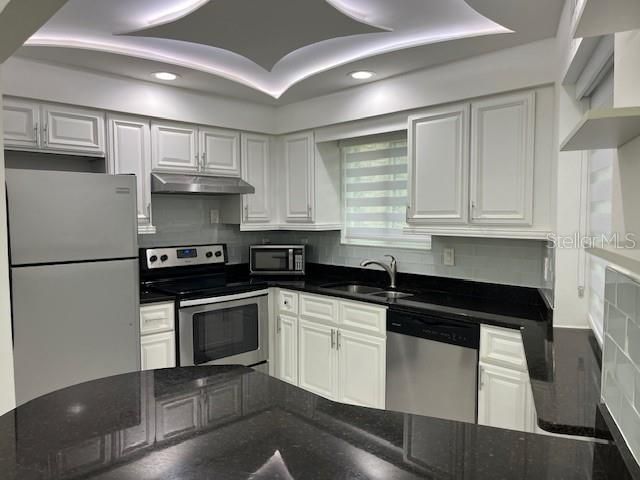 For Rent: $1,517 (2 beds, 2 baths, 938 Square Feet)