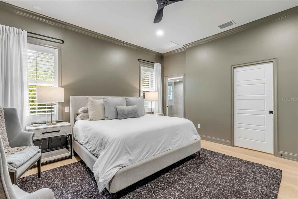 : $1,150,000 (3 beds, 2 baths, 1903 Square Feet)