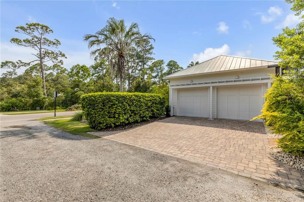 : $1,150,000 (3 beds, 2 baths, 1903 Square Feet)
