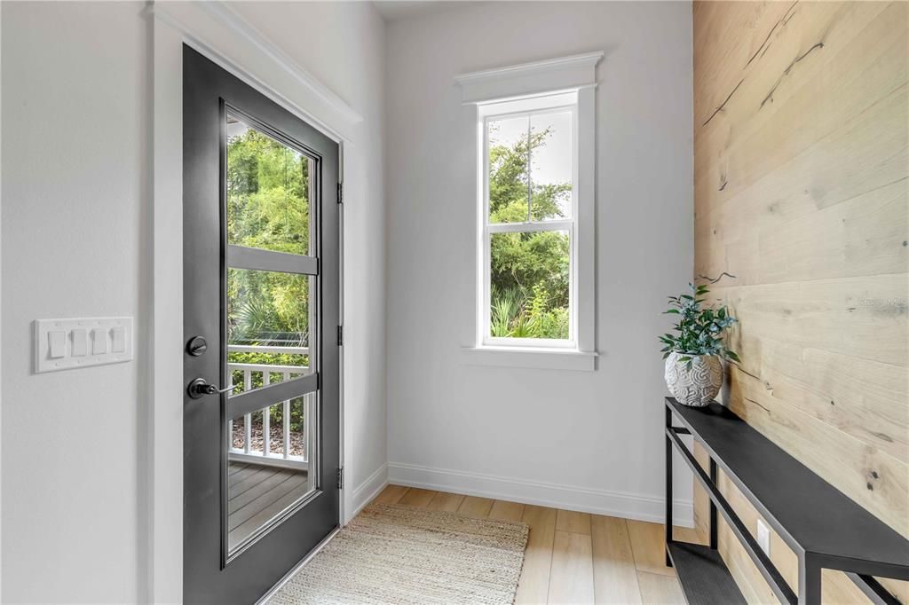: $1,150,000 (3 beds, 2 baths, 1903 Square Feet)