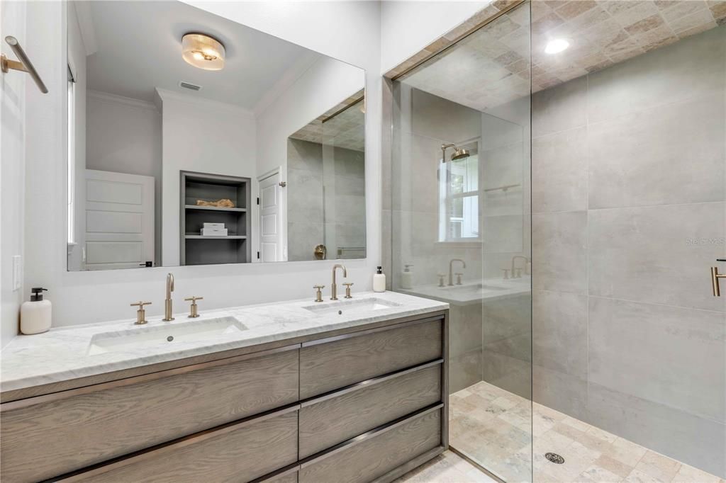 : $1,150,000 (3 beds, 2 baths, 1903 Square Feet)