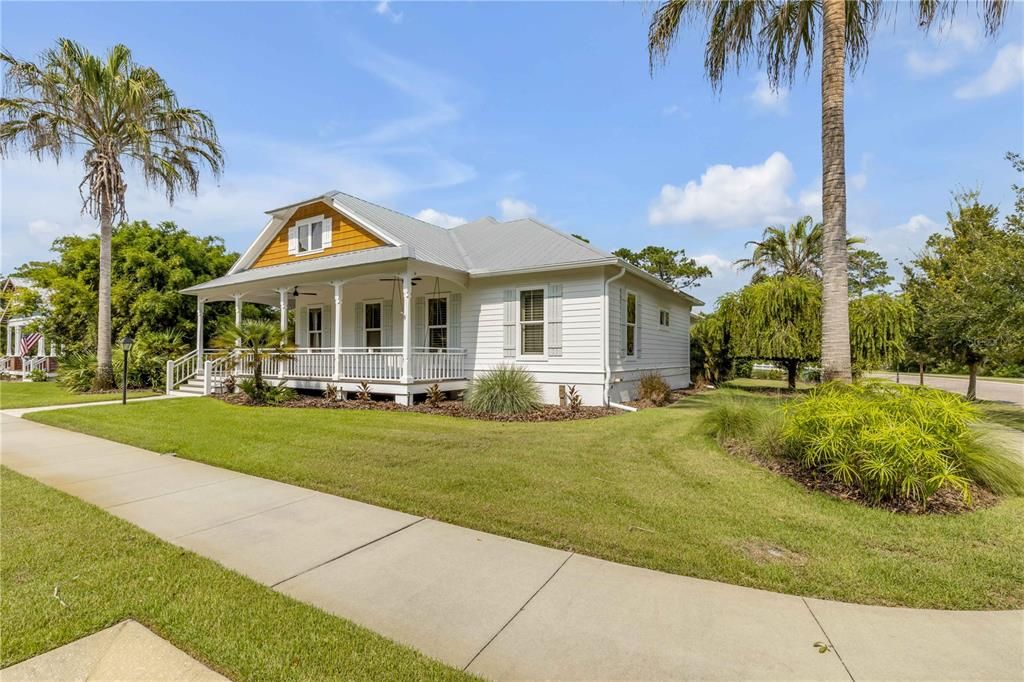 : $1,150,000 (3 beds, 2 baths, 1903 Square Feet)