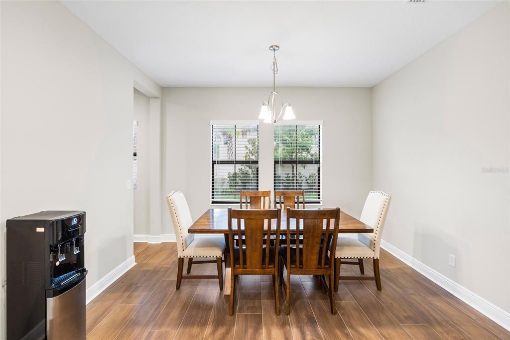 En Venta: $810,000 (4 camas, 3 baños, 3182 Pies cuadrados)