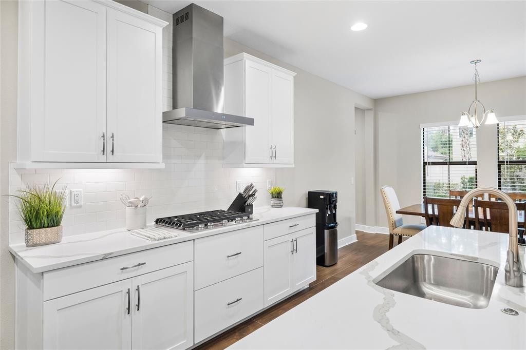 En Venta: $810,000 (4 camas, 3 baños, 3182 Pies cuadrados)