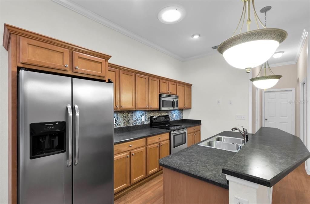 En Venta: $420,000 (3 camas, 2 baños, 2050 Pies cuadrados)