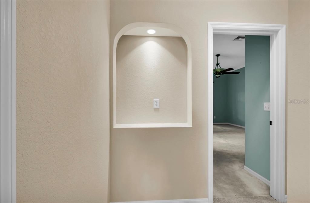 En Venta: $420,000 (3 camas, 2 baños, 2050 Pies cuadrados)