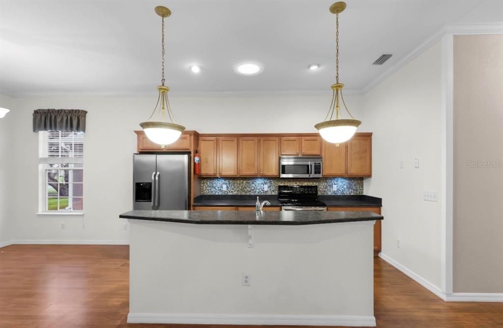 En Venta: $420,000 (3 camas, 2 baños, 2050 Pies cuadrados)