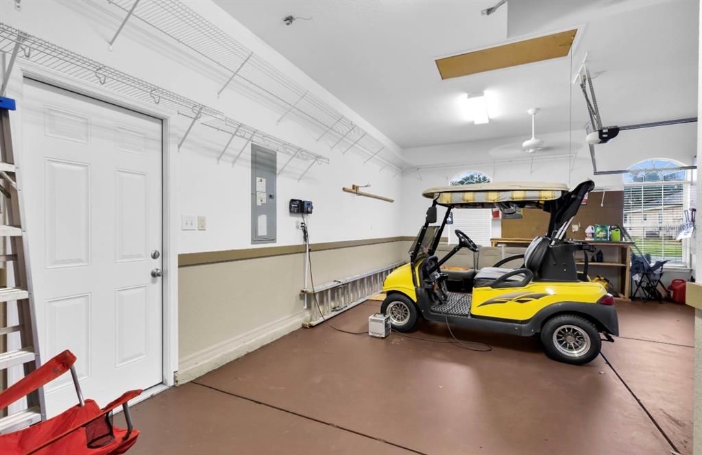 En Venta: $420,000 (3 camas, 2 baños, 2050 Pies cuadrados)