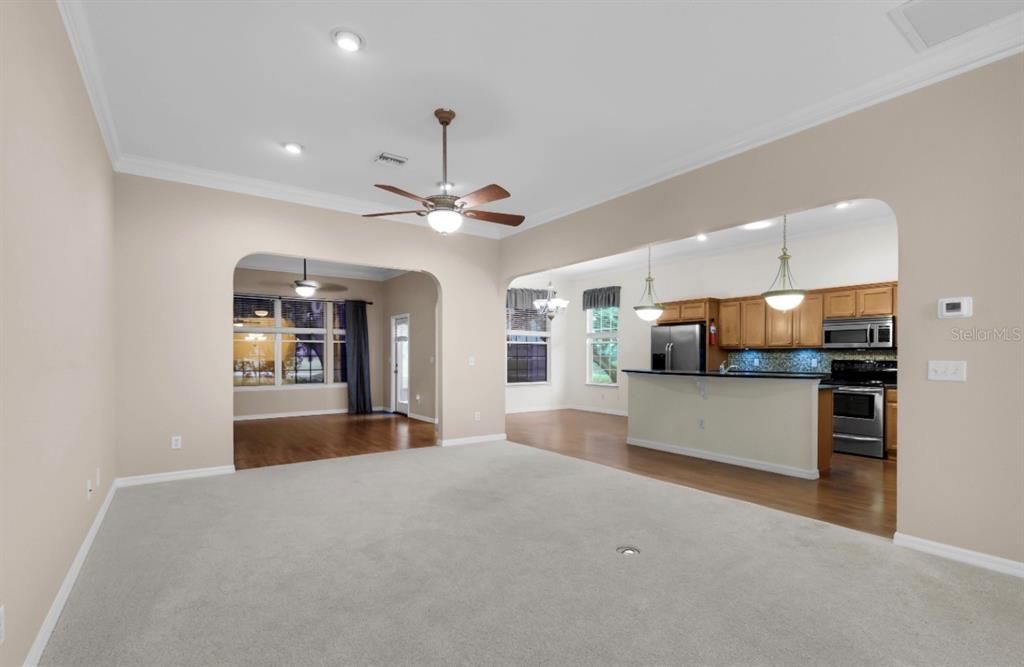 En Venta: $420,000 (3 camas, 2 baños, 2050 Pies cuadrados)