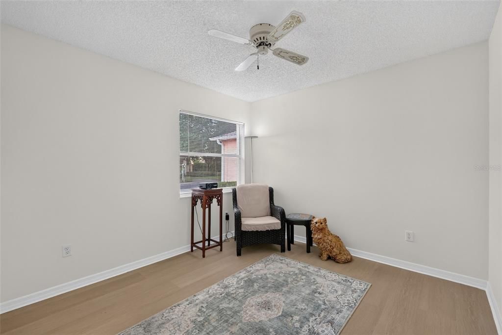 Active With Contract: $259,900 (2 beds, 2 baths, 1156 Square Feet)