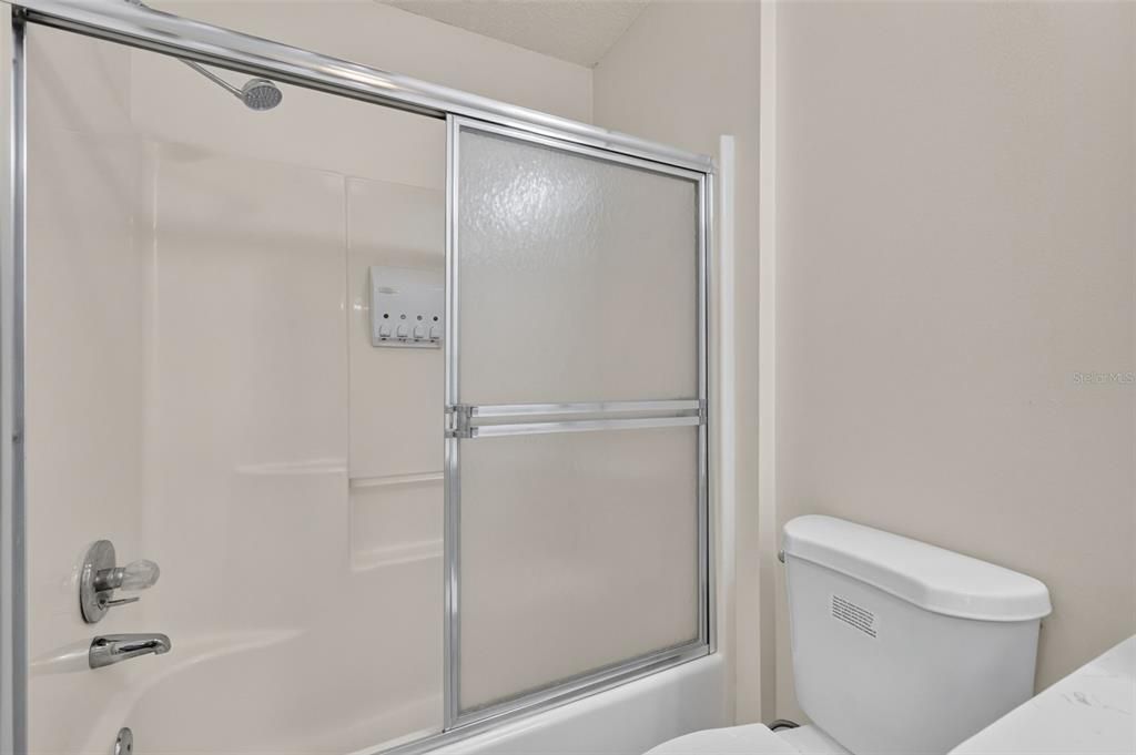 Active With Contract: $259,900 (2 beds, 2 baths, 1156 Square Feet)