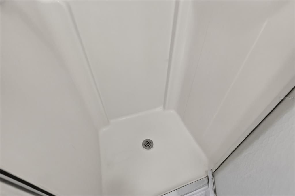 Active With Contract: $259,900 (2 beds, 2 baths, 1156 Square Feet)