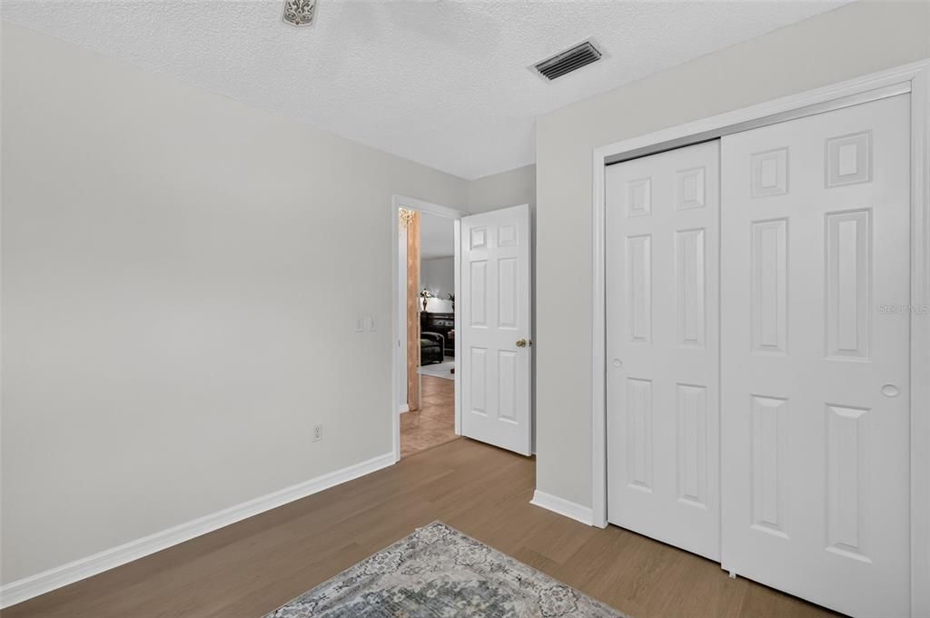 Active With Contract: $259,900 (2 beds, 2 baths, 1156 Square Feet)
