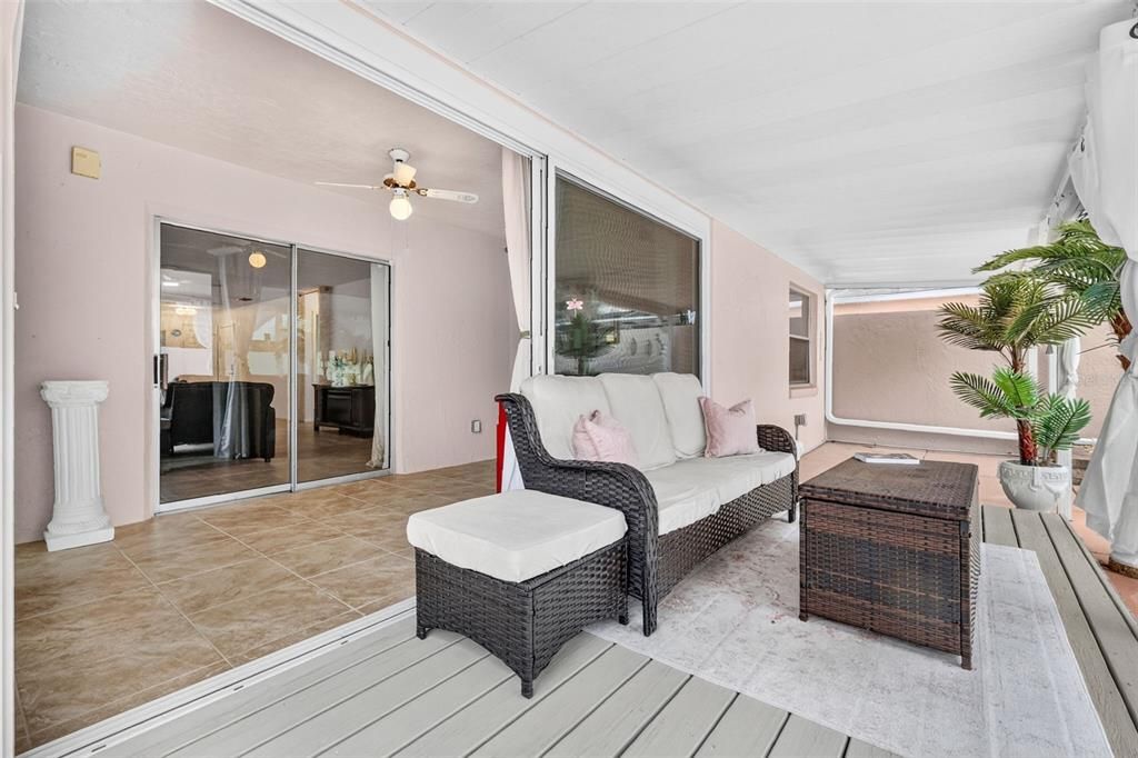 Active With Contract: $259,900 (2 beds, 2 baths, 1156 Square Feet)