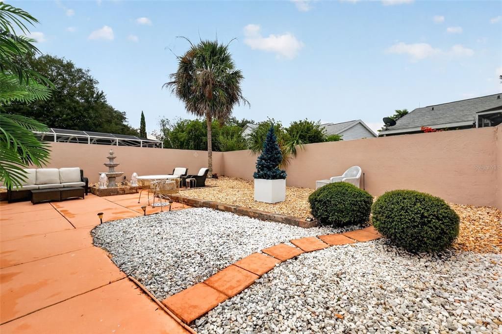 Active With Contract: $259,900 (2 beds, 2 baths, 1156 Square Feet)