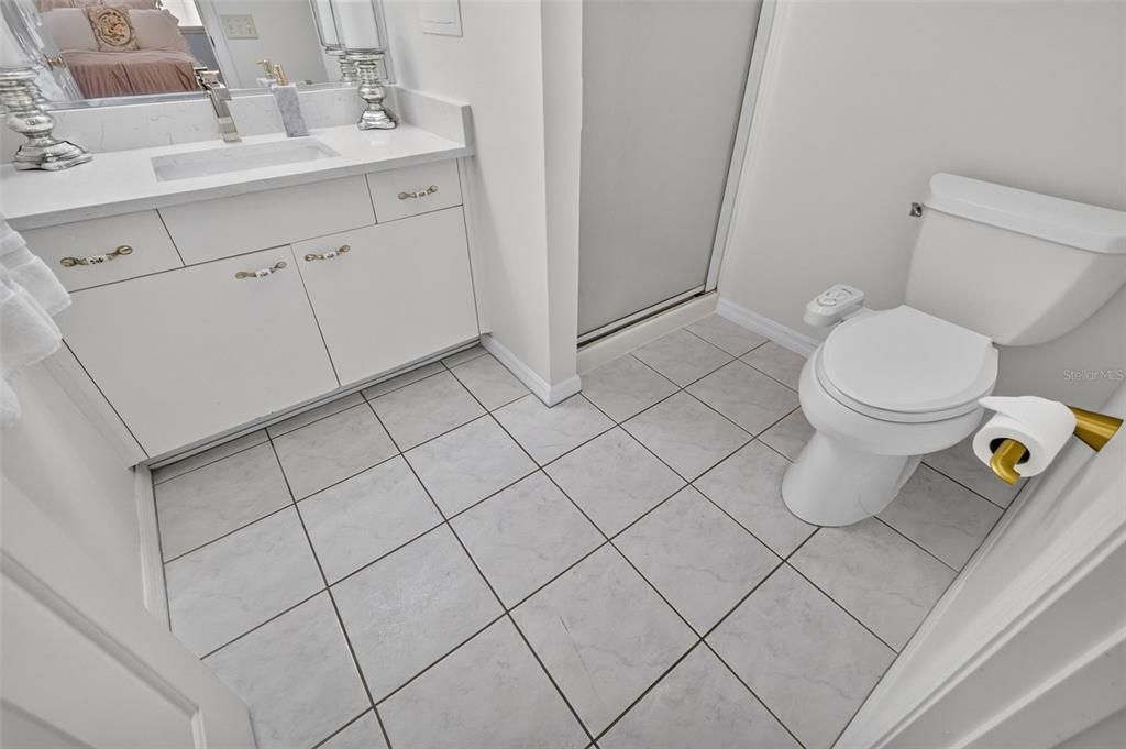 Active With Contract: $259,900 (2 beds, 2 baths, 1156 Square Feet)