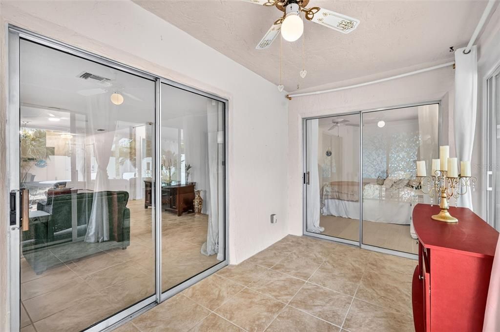Active With Contract: $259,900 (2 beds, 2 baths, 1156 Square Feet)