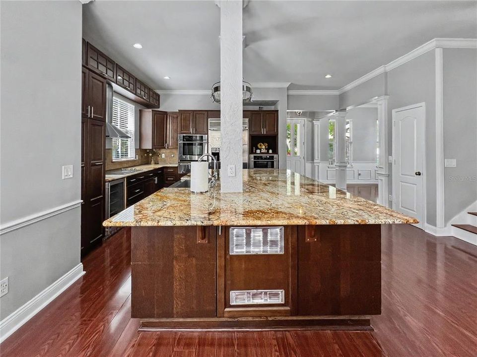 En Venta: $1,230,000 (5 camas, 4 baños, 3418 Pies cuadrados)