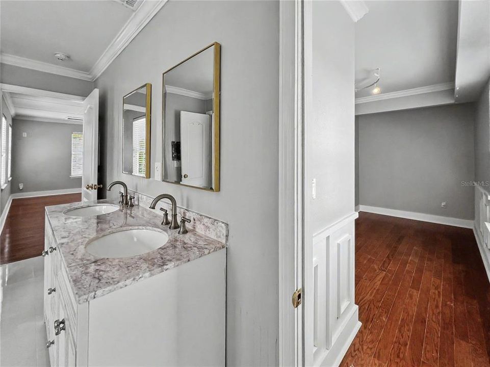 En Venta: $1,230,000 (5 camas, 4 baños, 3418 Pies cuadrados)