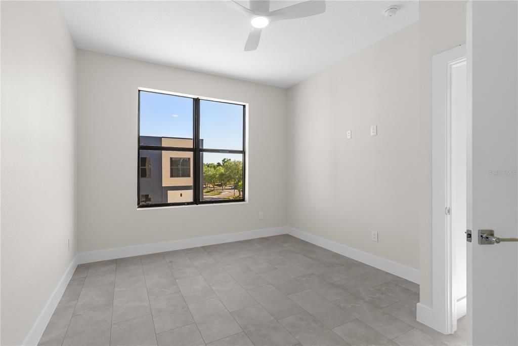 For Sale: $710,000 (3 beds, 3 baths, 2650 Square Feet)