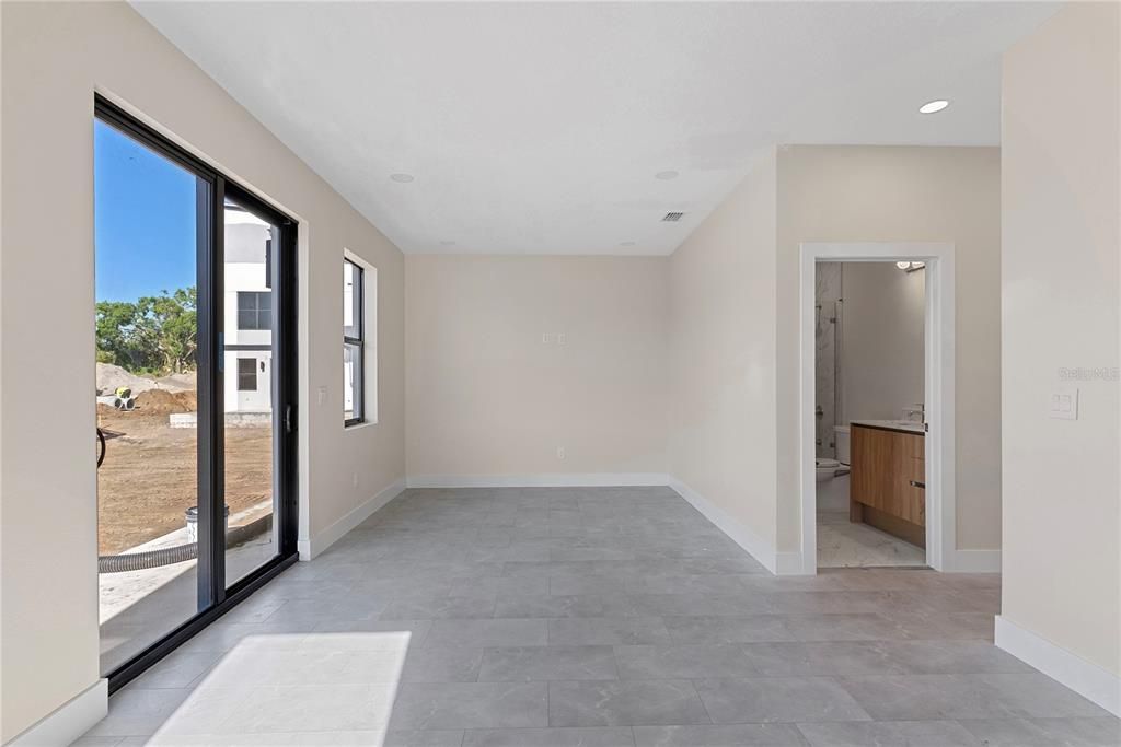 For Sale: $710,000 (3 beds, 3 baths, 2650 Square Feet)