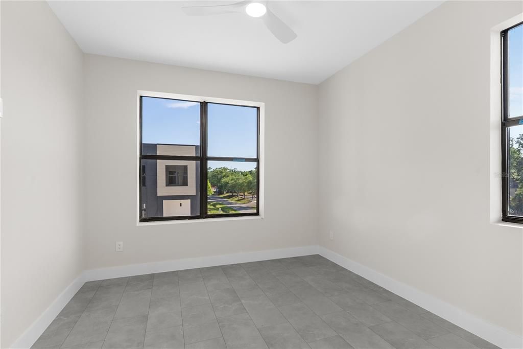 For Sale: $710,000 (3 beds, 3 baths, 2650 Square Feet)