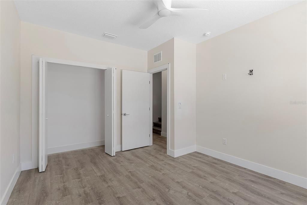 For Sale: $710,000 (3 beds, 3 baths, 2650 Square Feet)
