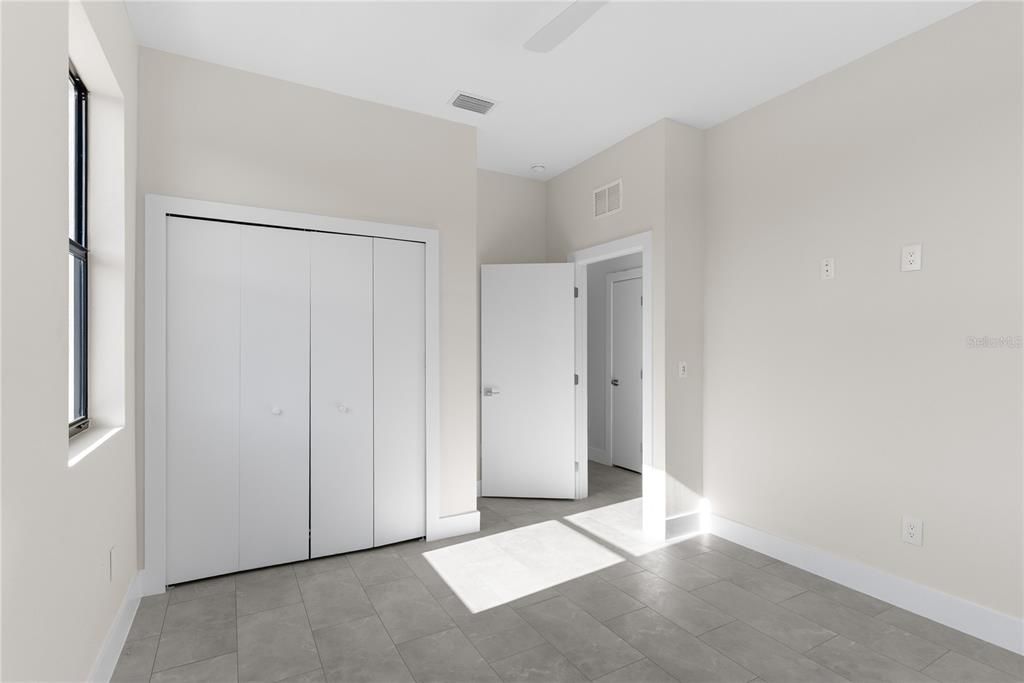 For Sale: $710,000 (3 beds, 3 baths, 2650 Square Feet)