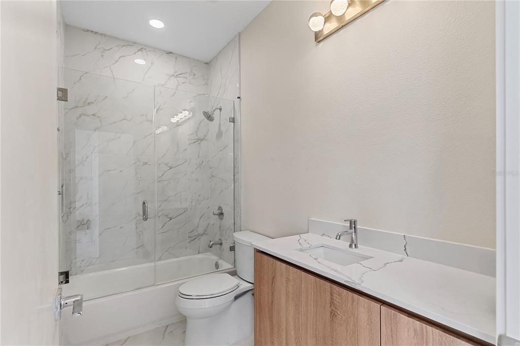 For Sale: $710,000 (3 beds, 3 baths, 2650 Square Feet)