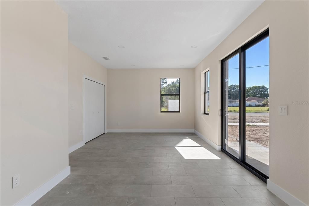 For Sale: $710,000 (3 beds, 3 baths, 2650 Square Feet)