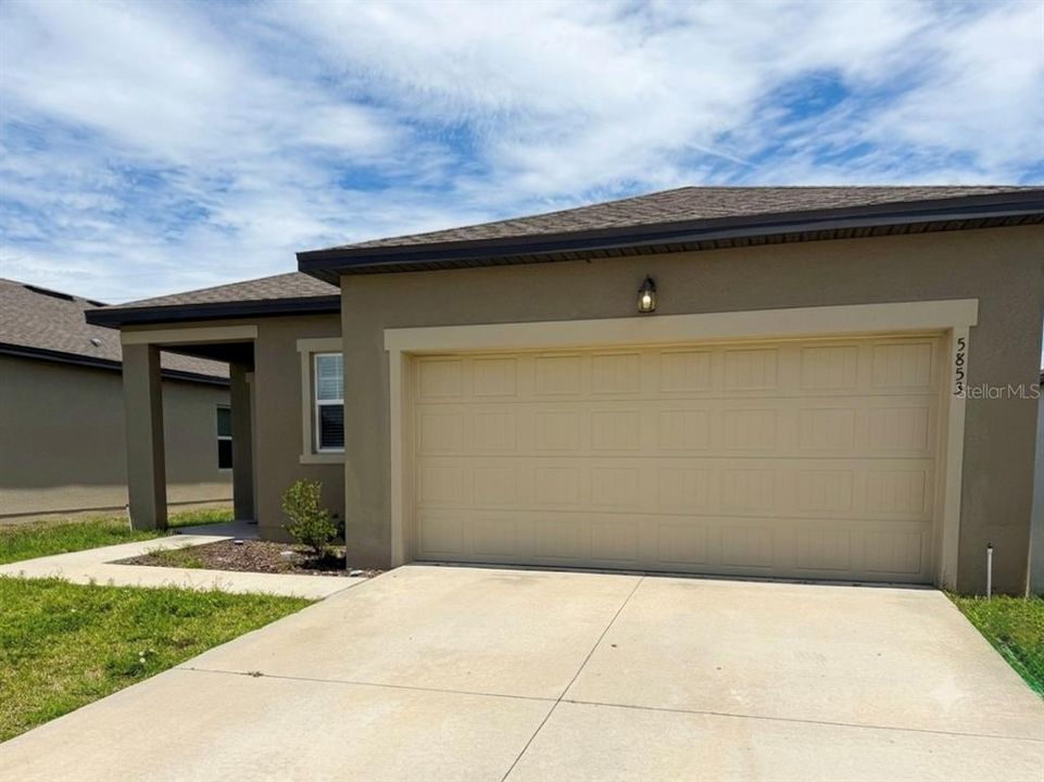 For Rent: $1,925 (3 beds, 2 baths, 1556 Square Feet)