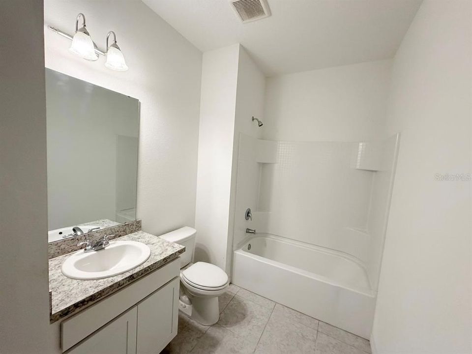For Rent: $1,925 (3 beds, 2 baths, 1556 Square Feet)