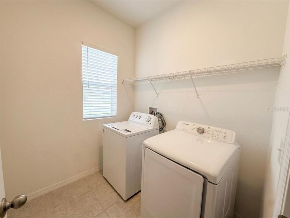 For Rent: $1,925 (3 beds, 2 baths, 1556 Square Feet)