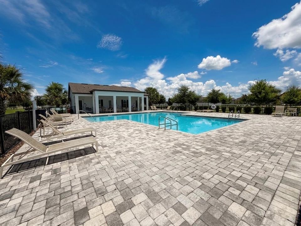 For Rent: $1,925 (3 beds, 2 baths, 1556 Square Feet)