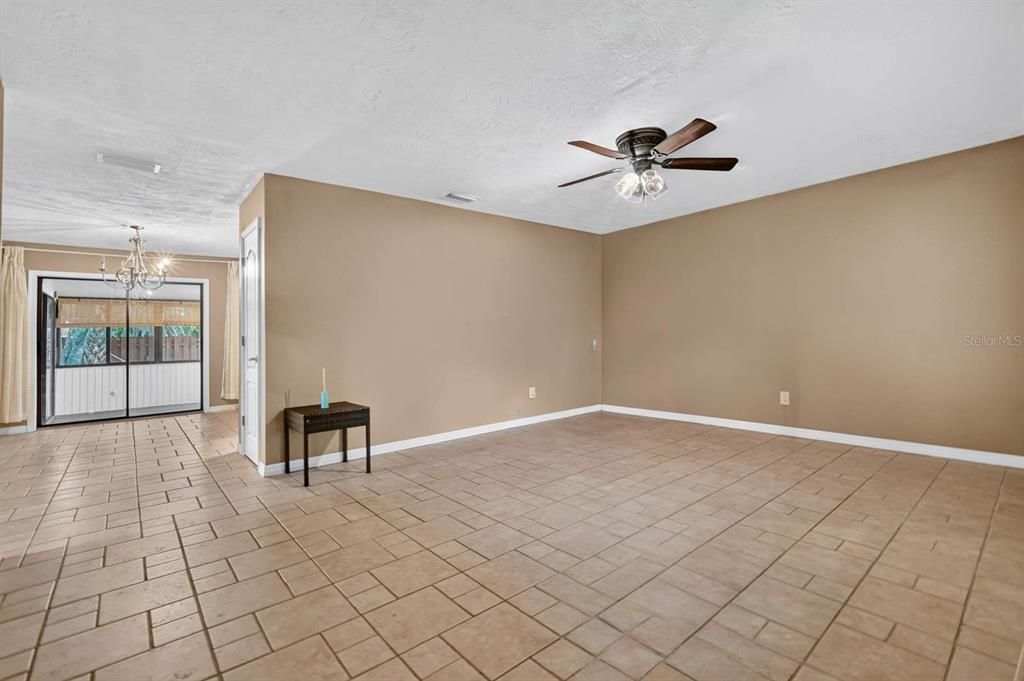 For Sale: $309,000 (3 beds, 2 baths, 1560 Square Feet)