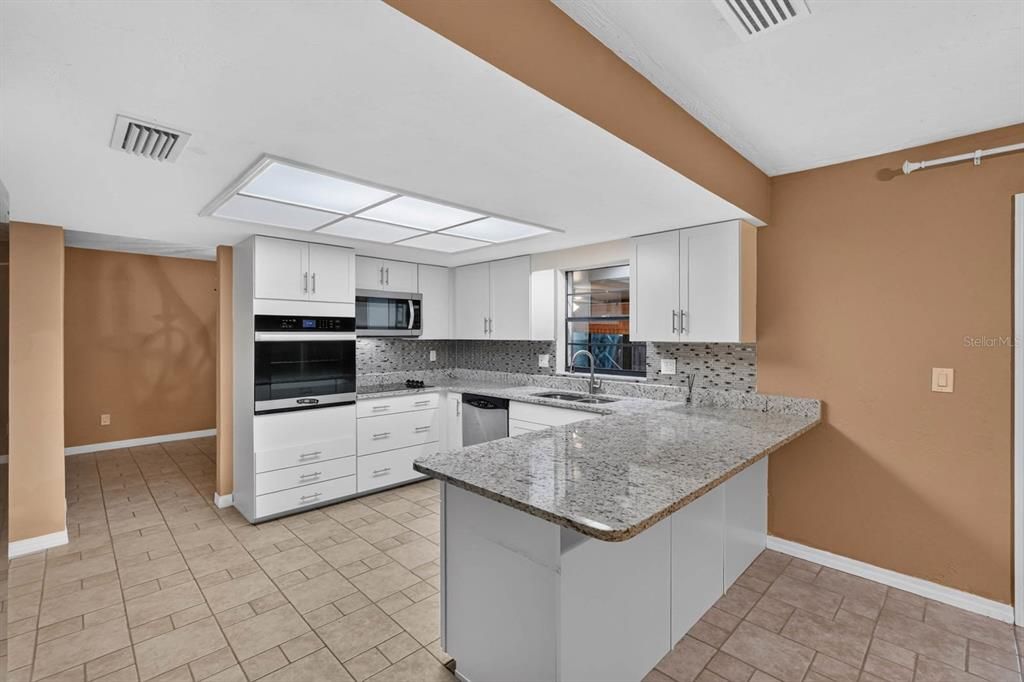 For Sale: $309,000 (3 beds, 2 baths, 1560 Square Feet)