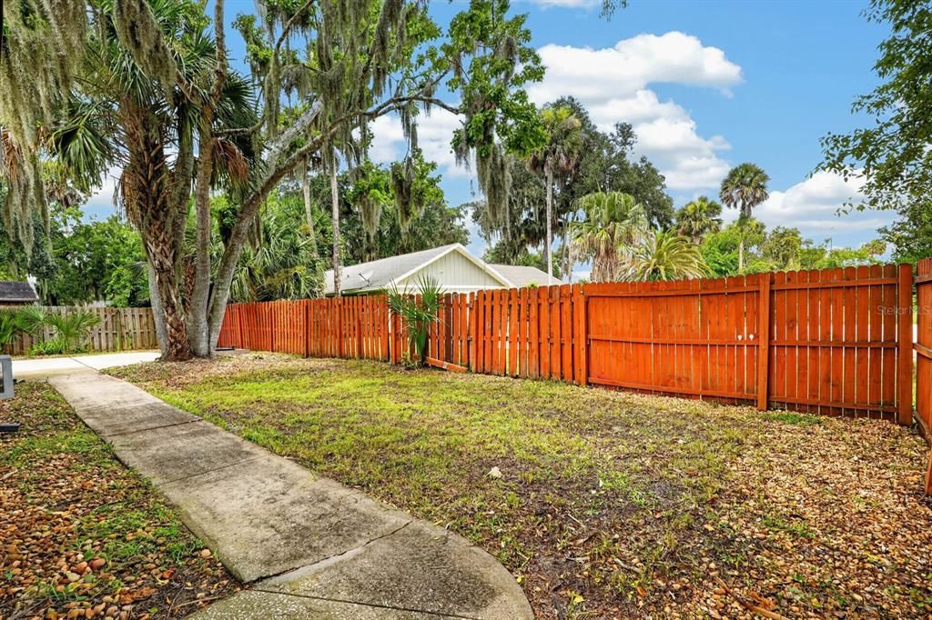 For Sale: $309,000 (3 beds, 2 baths, 1560 Square Feet)
