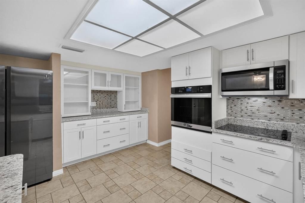 For Sale: $309,000 (3 beds, 2 baths, 1560 Square Feet)