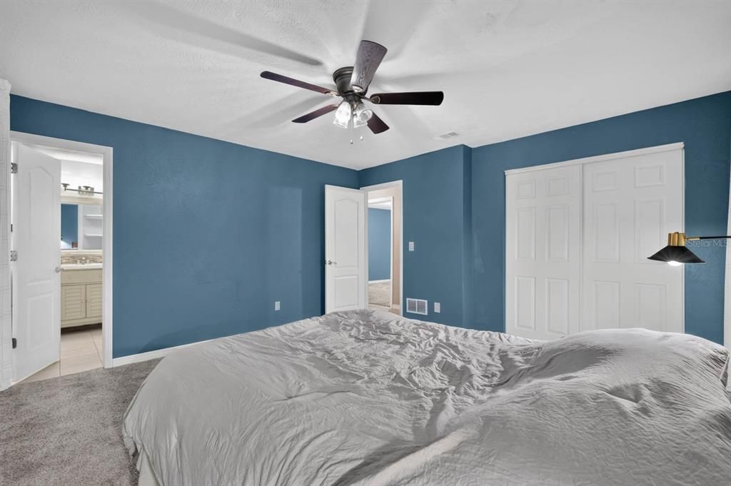 For Sale: $309,000 (3 beds, 2 baths, 1560 Square Feet)