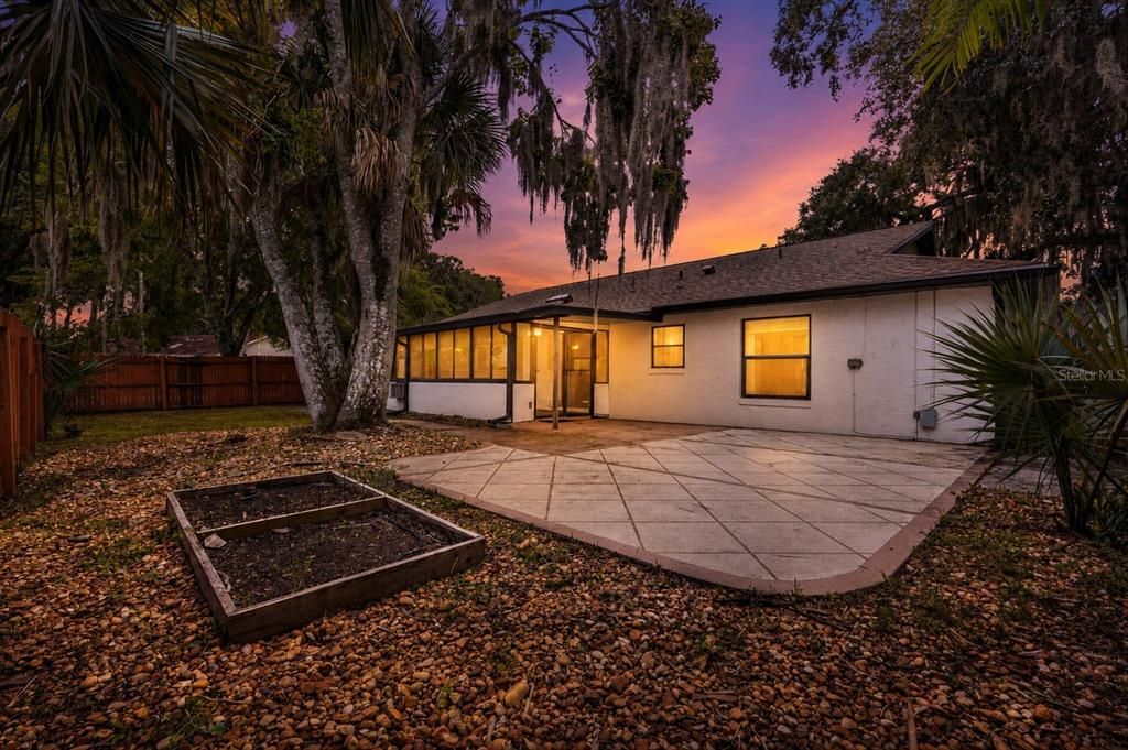 For Sale: $309,000 (3 beds, 2 baths, 1560 Square Feet)