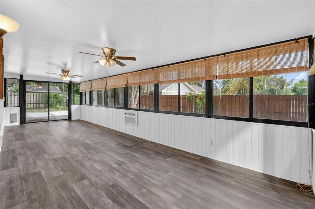 For Sale: $309,000 (3 beds, 2 baths, 1560 Square Feet)
