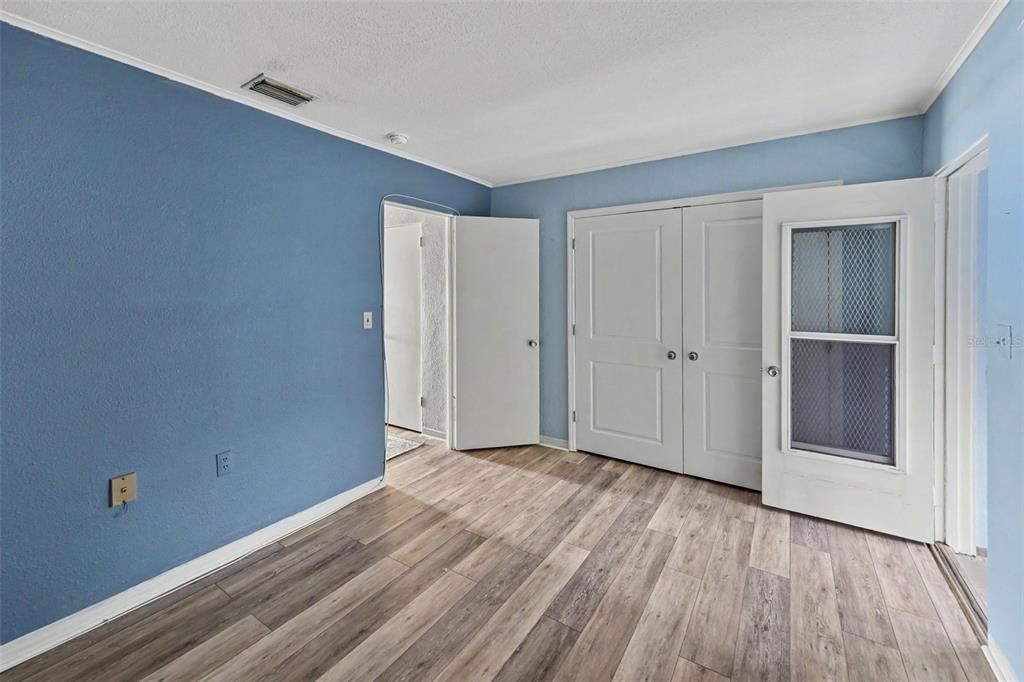 Active With Contract: $50,000 (1 beds, 1 baths, 608 Square Feet)