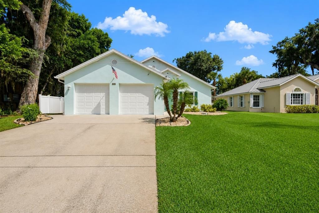 For Sale: $695,000 (3 beds, 2 baths, 2141 Square Feet)