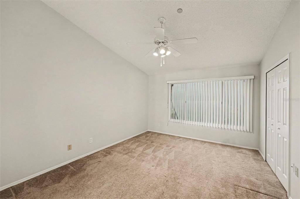 На продажу: $229,500 (2 спален, 2 ванн, 1110 Квадратных фут)