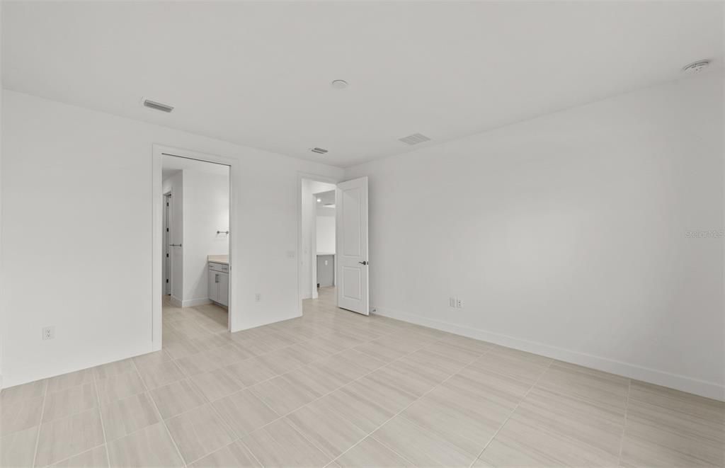 На продажу: $460,000 (4 спален, 3 ванн, 2100 Квадратных фут)