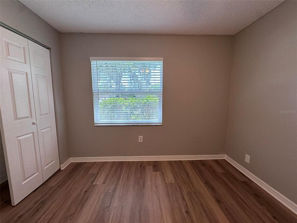 For Rent: $2,400 (4 beds, 2 baths, 1836 Square Feet)