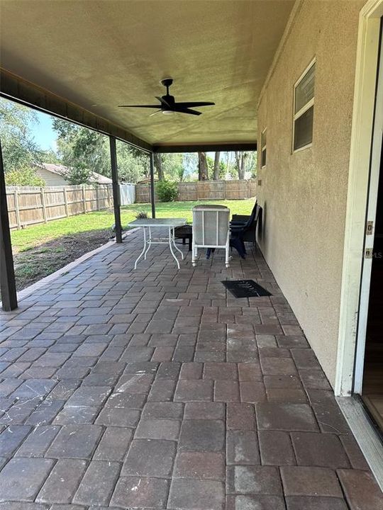 For Rent: $2,400 (4 beds, 2 baths, 1836 Square Feet)