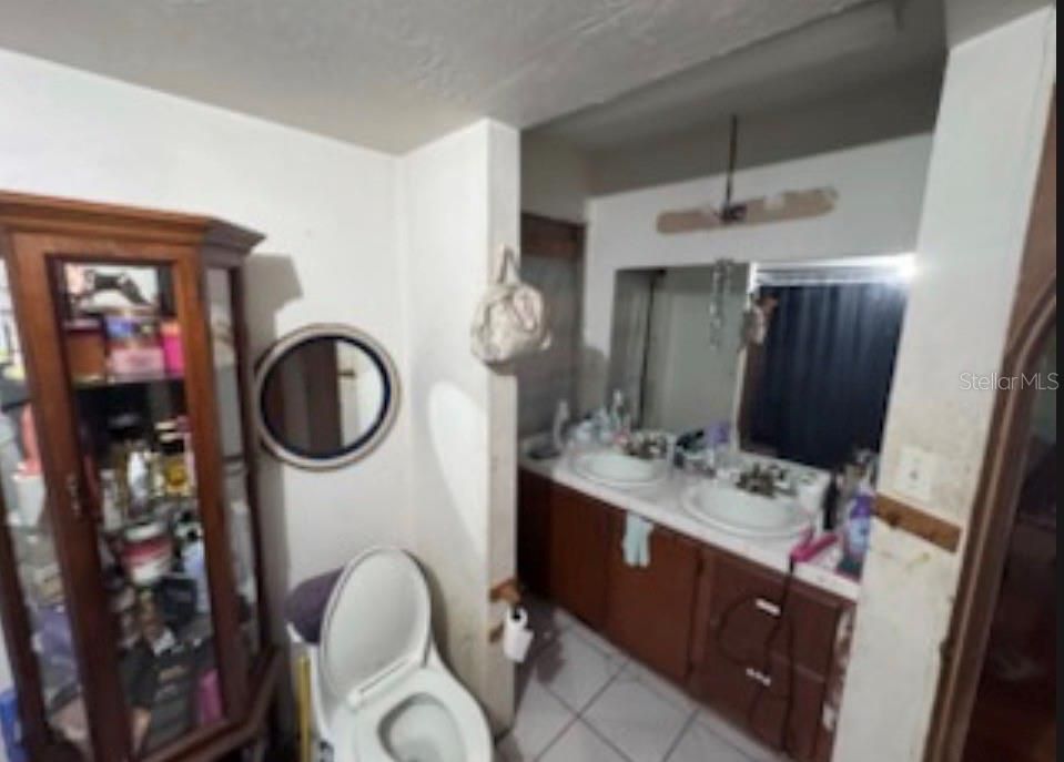 На продажу: $95,000 (2 спален, 1 ванн, 1120 Квадратных фут)