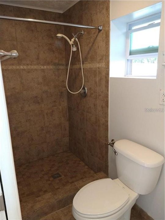 В аренду: $2,600 (4 спален, 2 ванн, 1478 Квадратных фут)