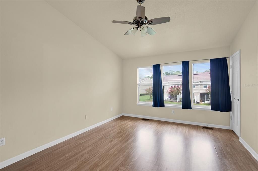 For Sale: $220,000 (2 beds, 2 baths, 1248 Square Feet)